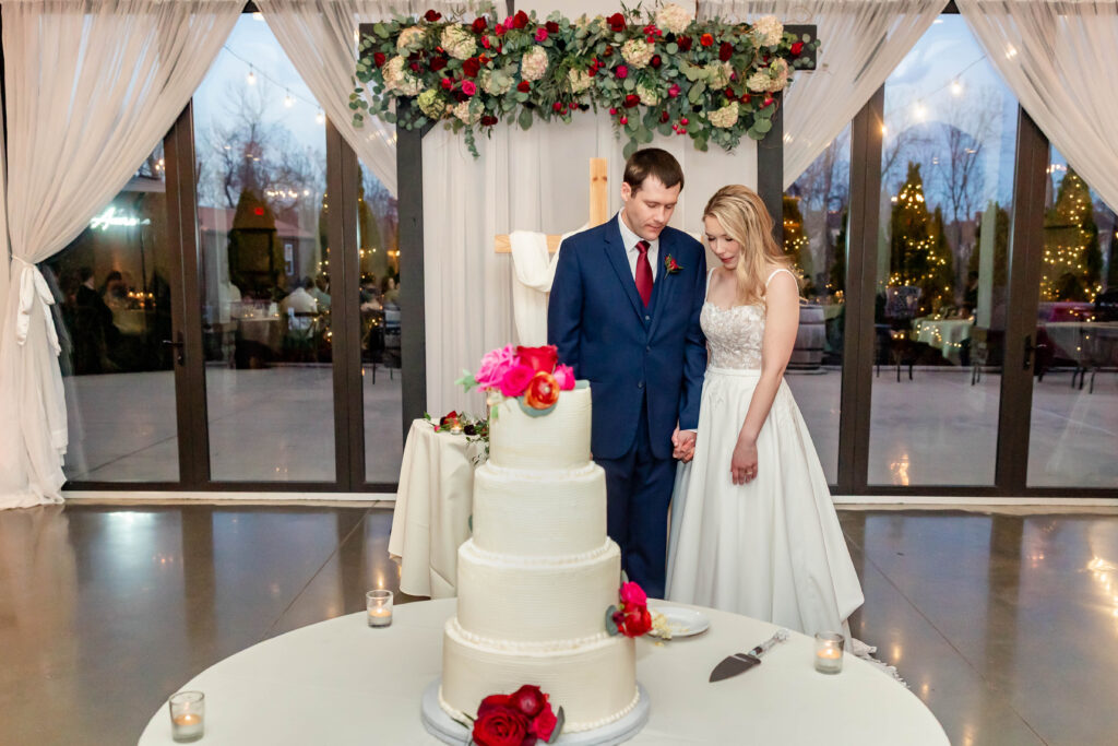 Reception details including cake and desserts by Piazza Messina